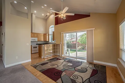 160 Keystone Way Eagle Point OR 97524