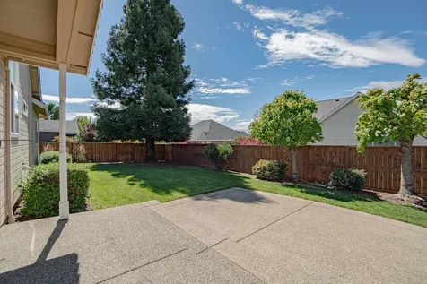 160 Keystone Way Eagle Point OR 97524