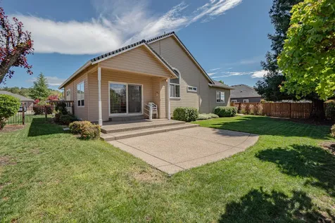 160 Keystone Way Eagle Point OR 97524