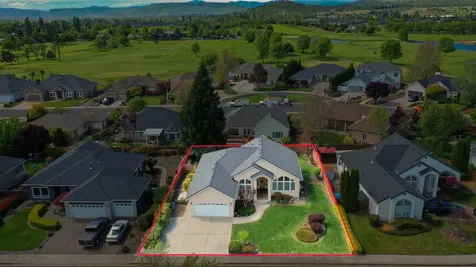 160 Keystone Way Eagle Point OR 97524