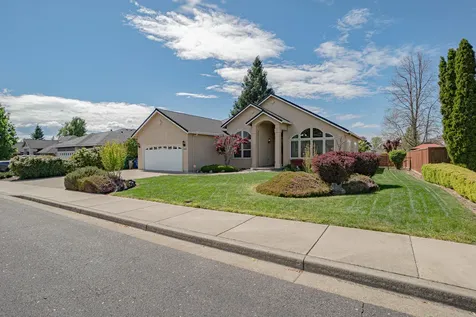 160 Keystone Way Eagle Point OR 97524