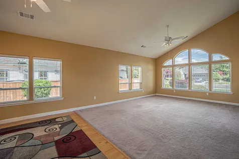 160 Keystone Way Eagle Point OR 97524