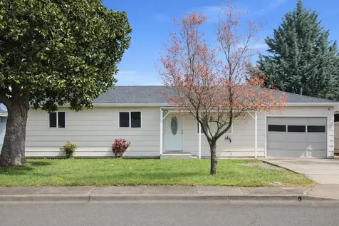 2816 Duell Avenue Medford OR 97501