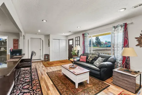 2987 Delta Waters Road Medford OR 97504
