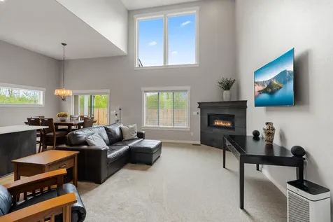 232 Willow Springs Drive Talent OR 97540