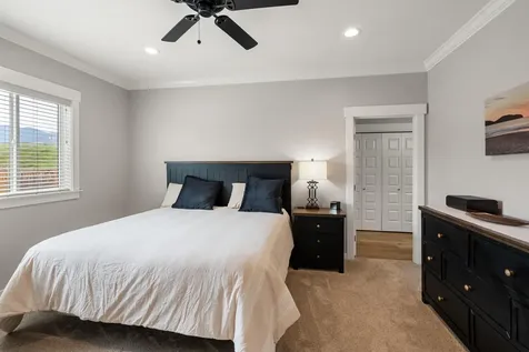 232 Willow Springs Drive Talent OR 97540