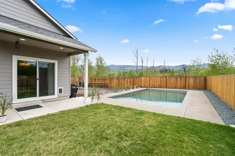 232 Willow Springs Drive Talent OR 97540