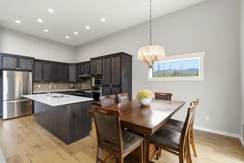 232 Willow Springs Drive Talent OR 97540
