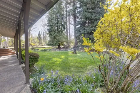 5600 Demaray Drive Grants Pass OR 97527