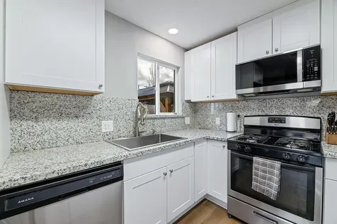 943 Winchester Avenue Medford OR 97501