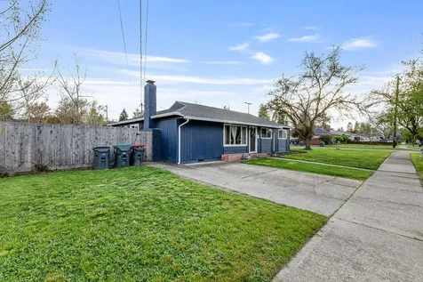 943 Winchester Avenue Medford OR 97501