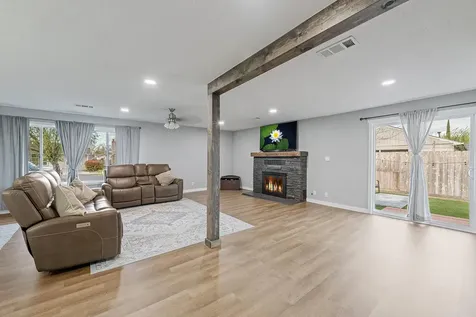 943 Winchester Avenue Medford OR 97501