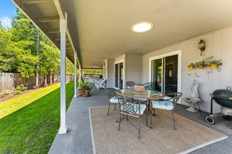 1206 Devonshire Way Grants Pass OR 97527