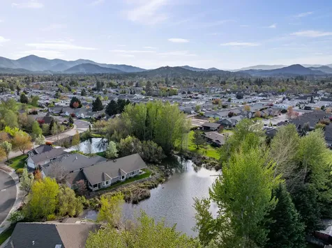 1206 Devonshire Way Grants Pass OR 97527