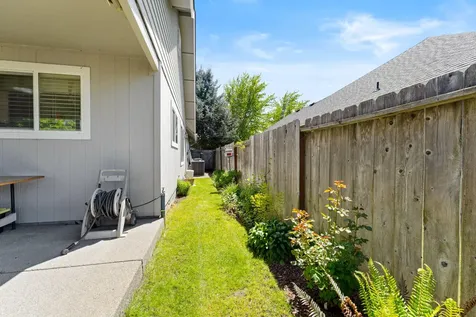 1206 Devonshire Way Grants Pass OR 97527