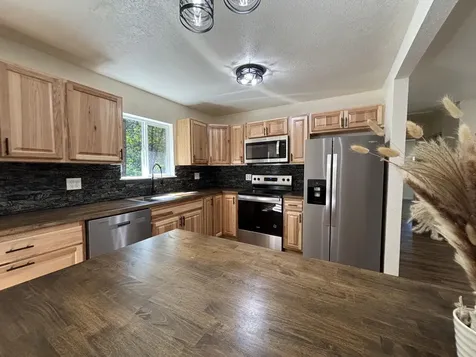 5125 Hugo Road Grants Pass OR 97526