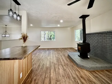5125 Hugo Road Grants Pass OR 97526