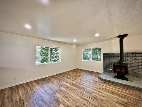 5125 Hugo Road Grants Pass OR 97526