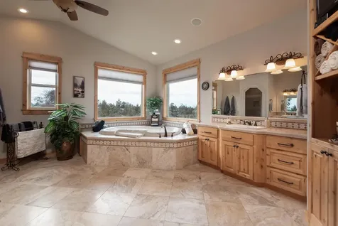 4101 NW 21st Street Redmond OR 97756