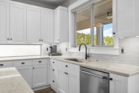 2704 NW Fairway Heights Drive Bend OR 97703