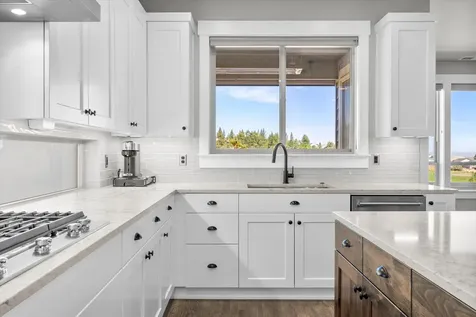 2704 NW Fairway Heights Drive Bend OR 97703