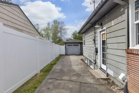 727 NE Memorial Drive Grants Pass OR 97526