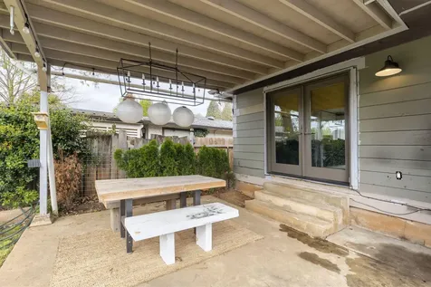 727 NE Memorial Drive Grants Pass OR 97526