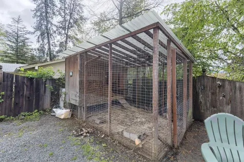 727 NE Memorial Drive Grants Pass OR 97526