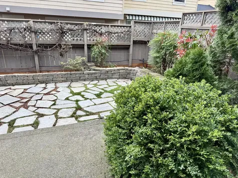 2221 Dollarhide Way Ashland OR 97520