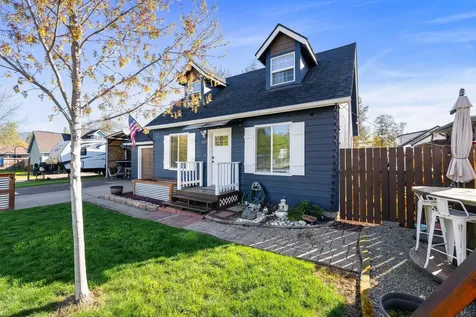 1037 Vista Drive Grants Pass OR 97527