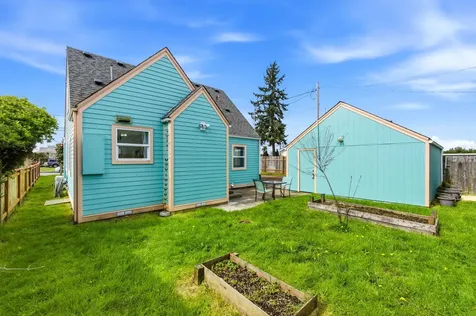 2326 Evergreen Avenue NE Salem OR 97301