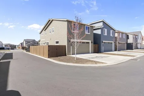 3722 NE Petrosa Avenue Bend OR 97701