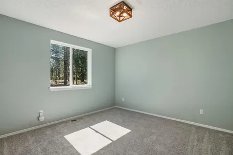 52220 Dorrance Meadow Road La Pine OR 97739