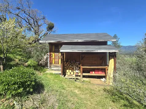 12726 Water Gap Road Williams OR 97544