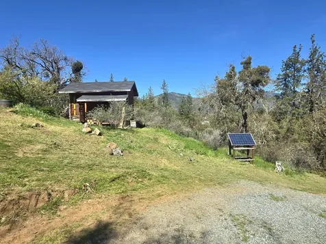 12726 Water Gap Road Williams OR 97544