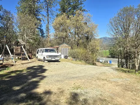 12726 Water Gap Road Williams OR 97544