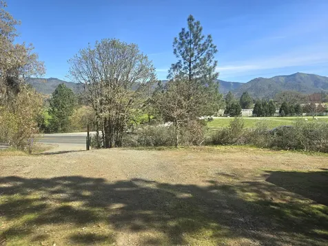 12726 Water Gap Road Williams OR 97544