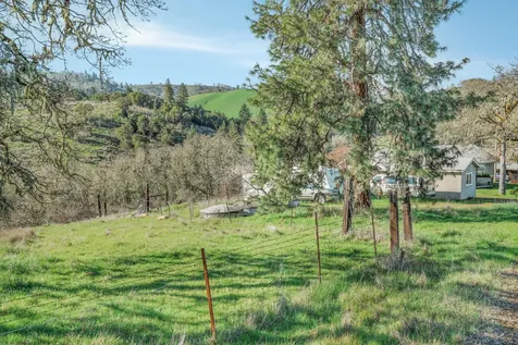 2268 Sunshine Road Roseburg OR 97470