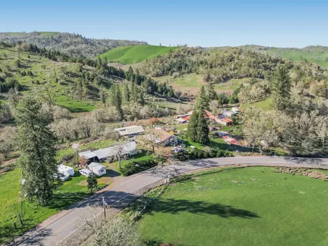 2268 Sunshine Road Roseburg OR 97470