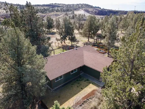 6446 NW Lynch Lane Redmond OR 97756