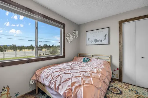2514 S Adams Drive Madras OR 97741