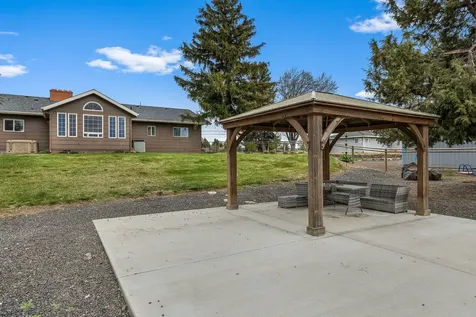 2514 S Adams Drive Madras OR 97741