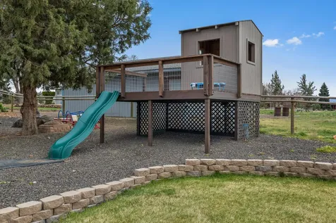 2514 S Adams Drive Madras OR 97741