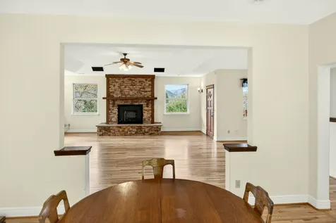 240 Mina Lane Grants Pass OR 97526