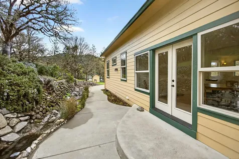 240 Mina Lane Grants Pass OR 97526