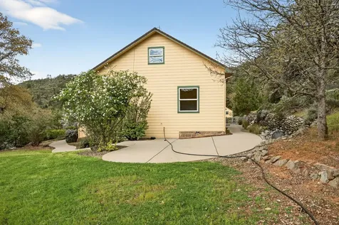 240 Mina Lane Grants Pass OR 97526