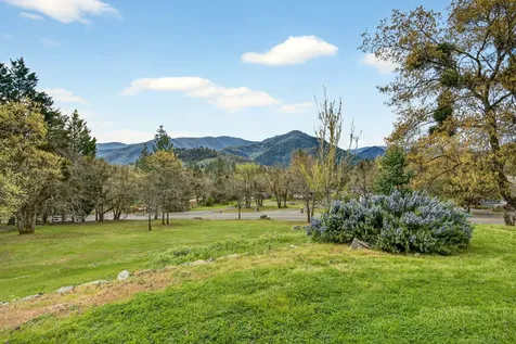 240 Mina Lane Grants Pass OR 97526