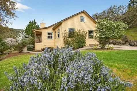 240 Mina Lane Grants Pass OR 97526