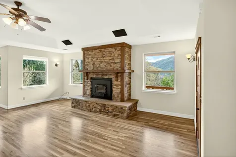 240 Mina Lane Grants Pass OR 97526