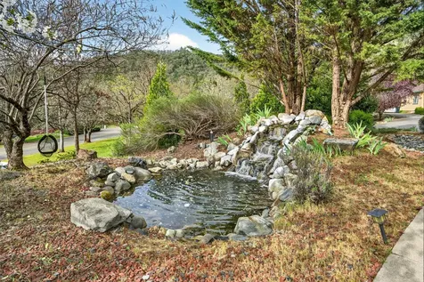 240 Mina Lane Grants Pass OR 97526
